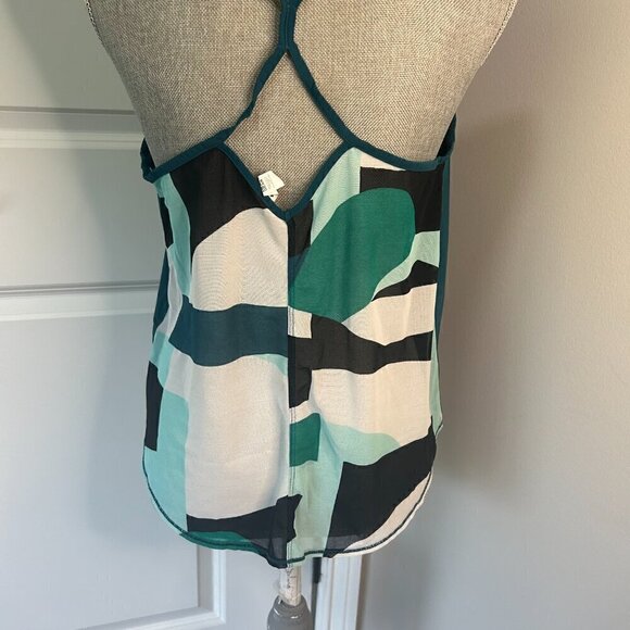 Under Armour Heat Gear Teal Front / Mesh Back Tank Size M EUC - Picture 2 of 2